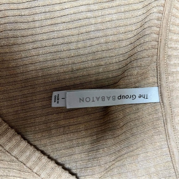 Aritzia The Group Babaton Traverse Long Sleeve Size 1 B2 - Picture 6 of 7